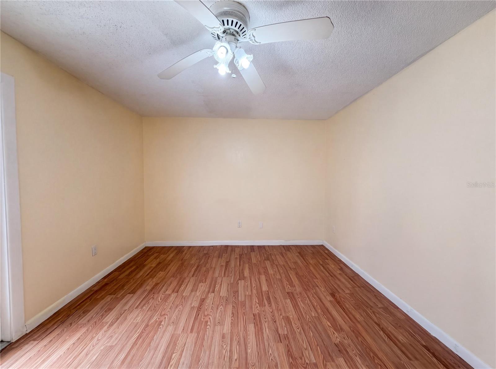 Listing Image #7