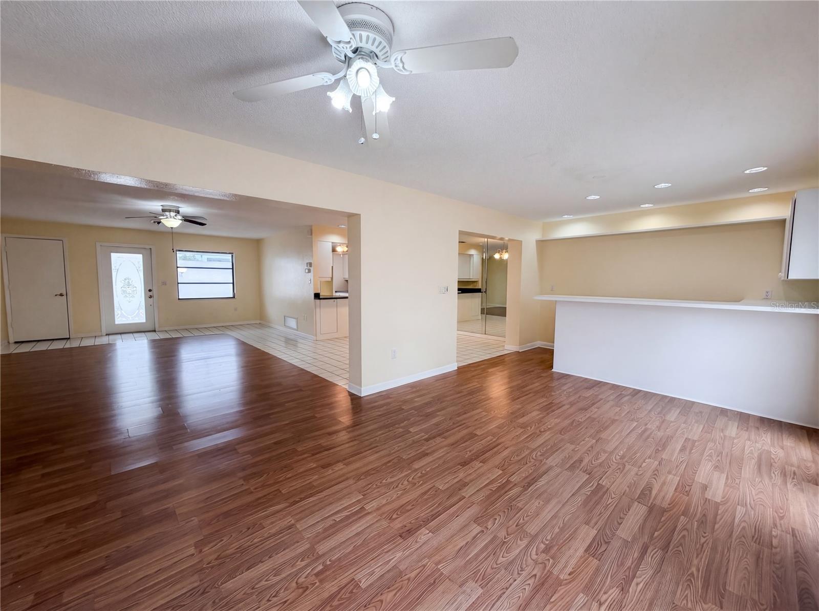 Listing Image #11