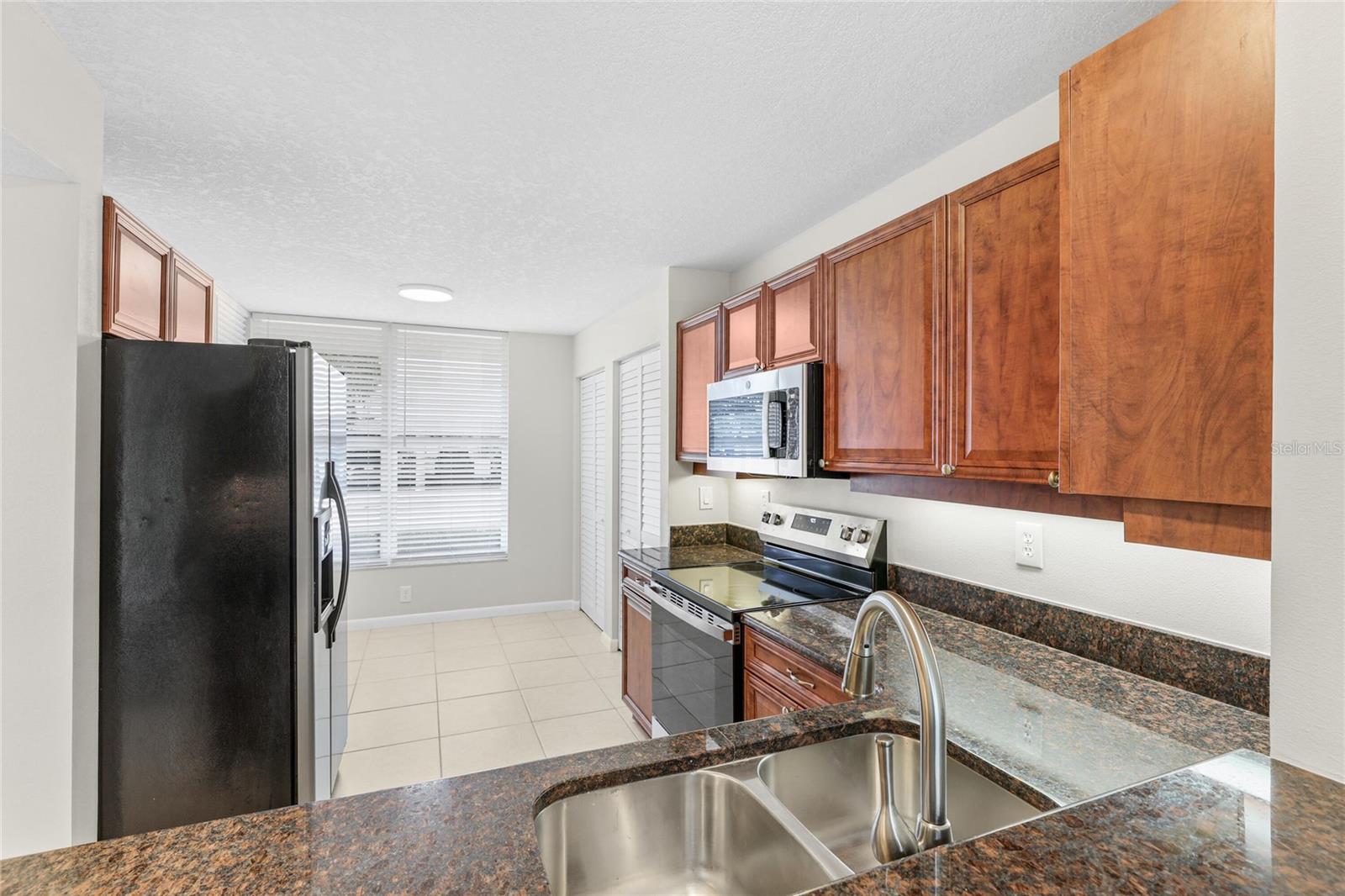 Listing Image #5