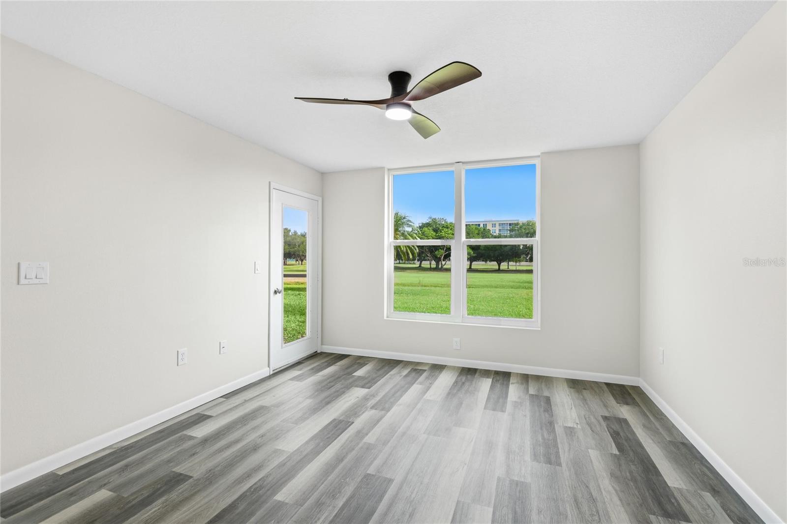 Listing Image #13