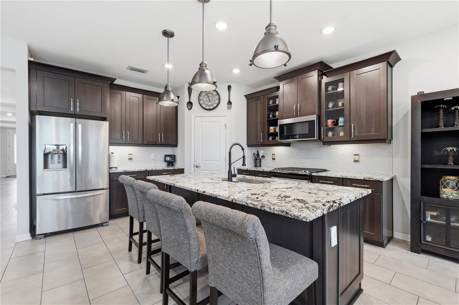 Listing Image #11