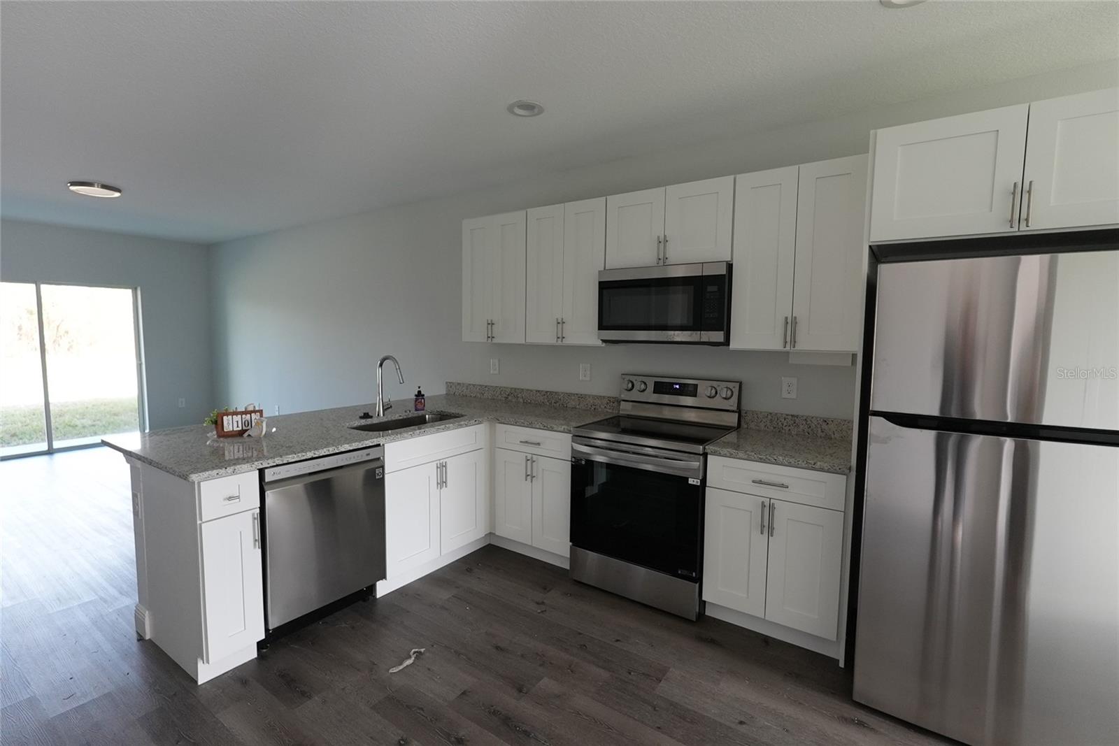 Listing Image #7