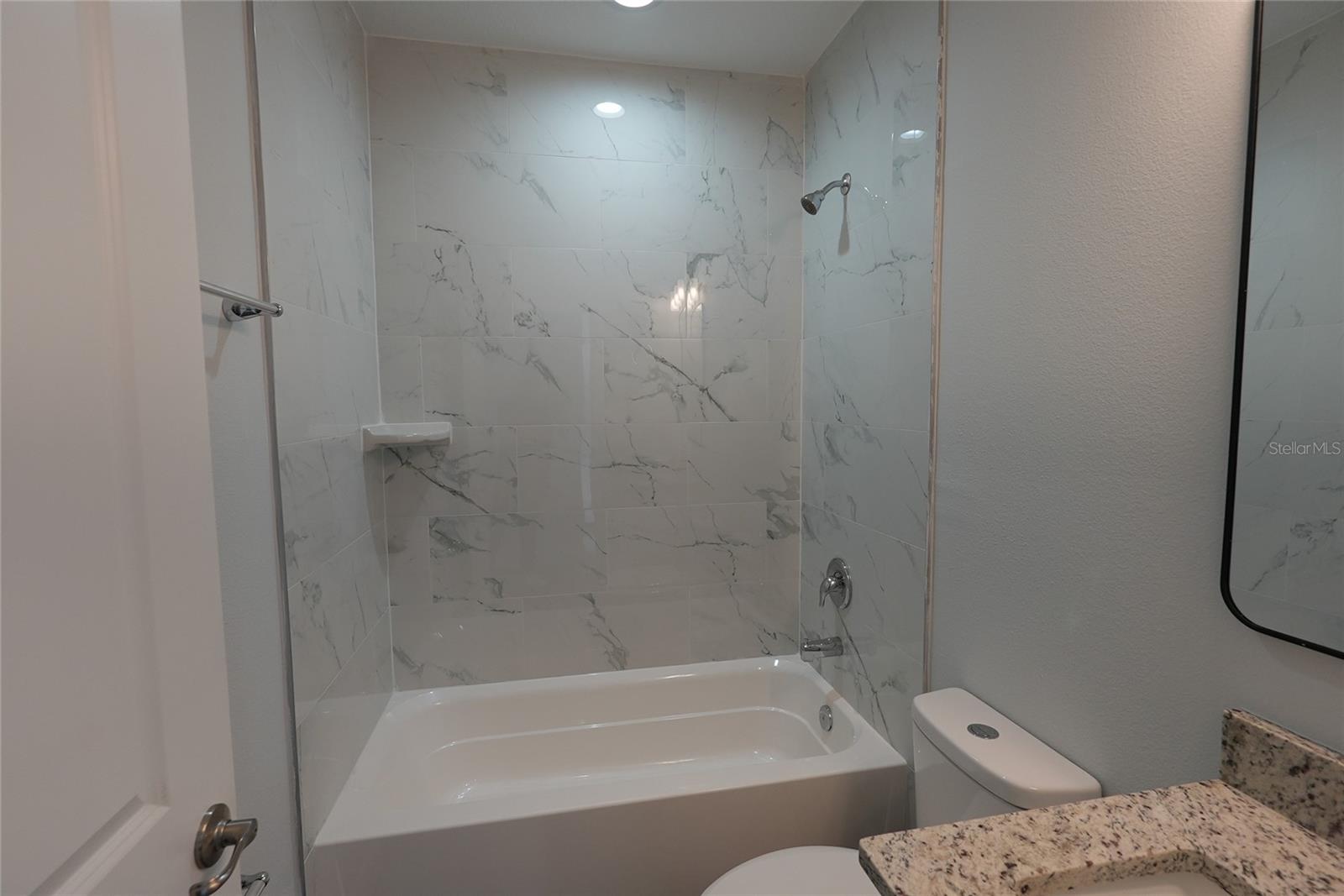 Listing Image #8