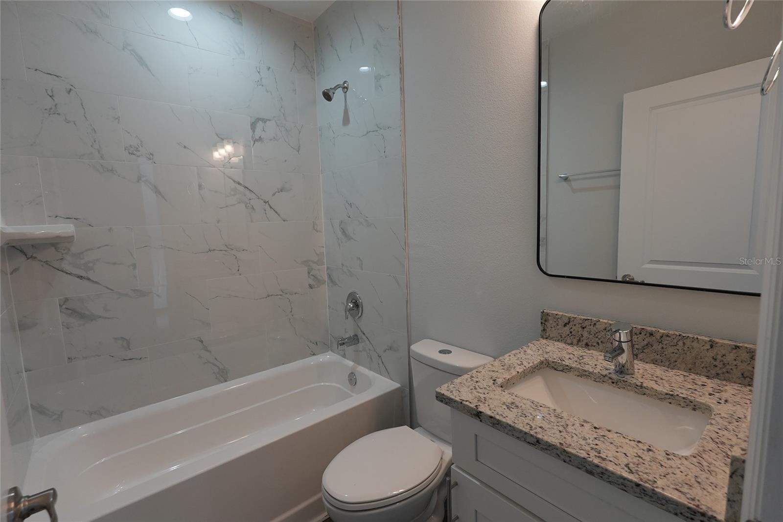 Listing Image #9