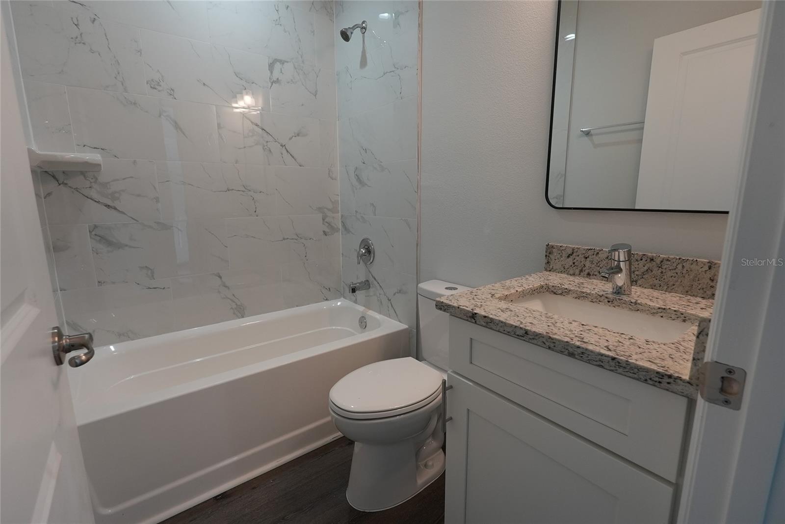 Listing Image #11
