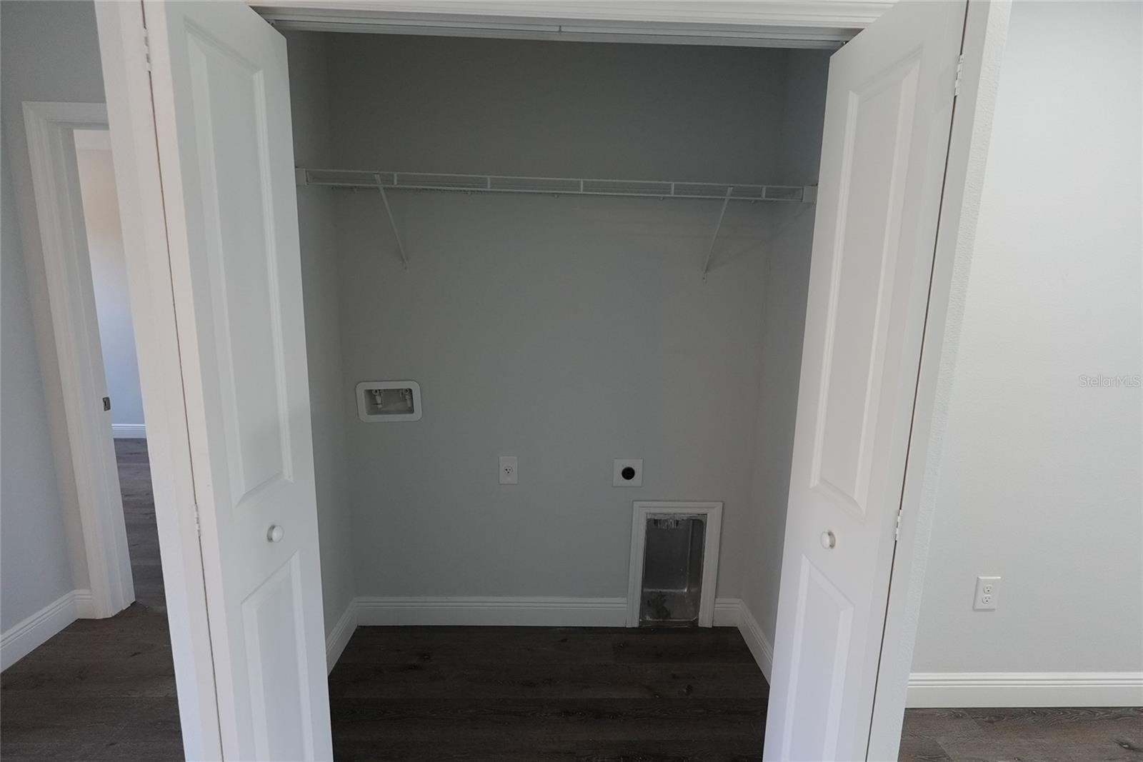 Listing Image #12