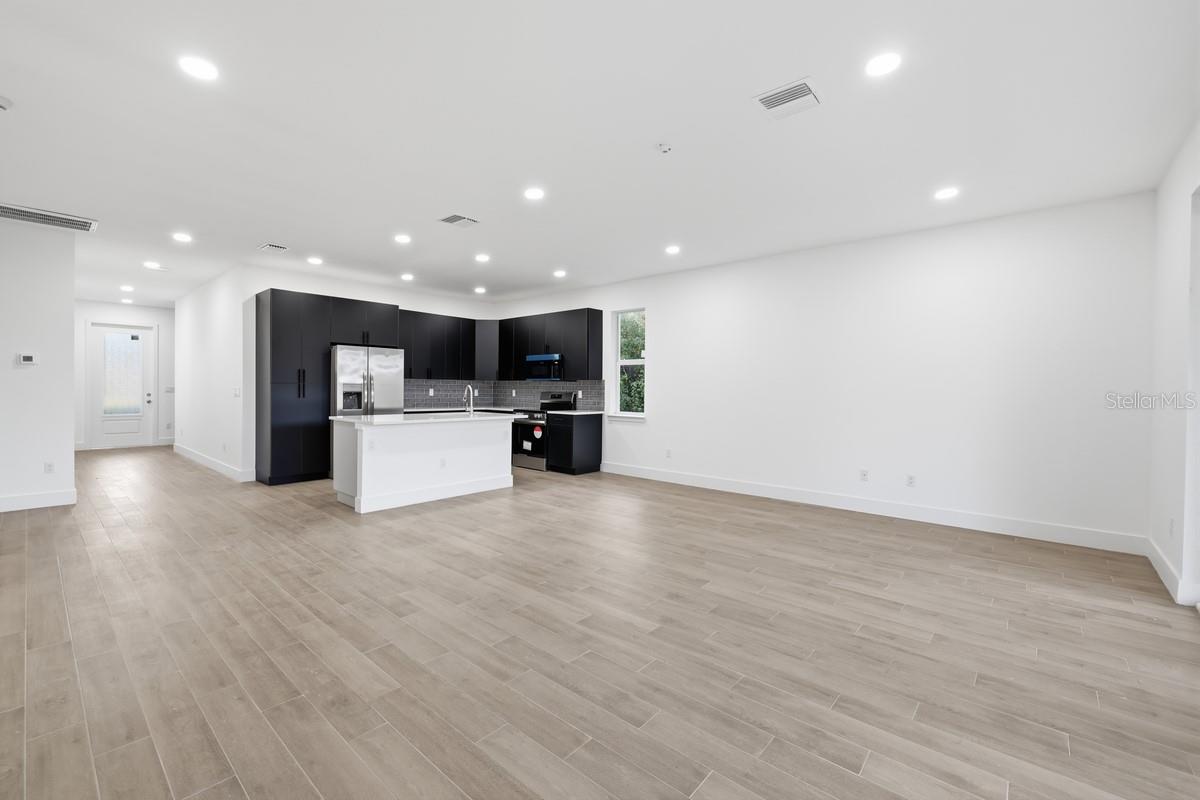 Listing Image #4