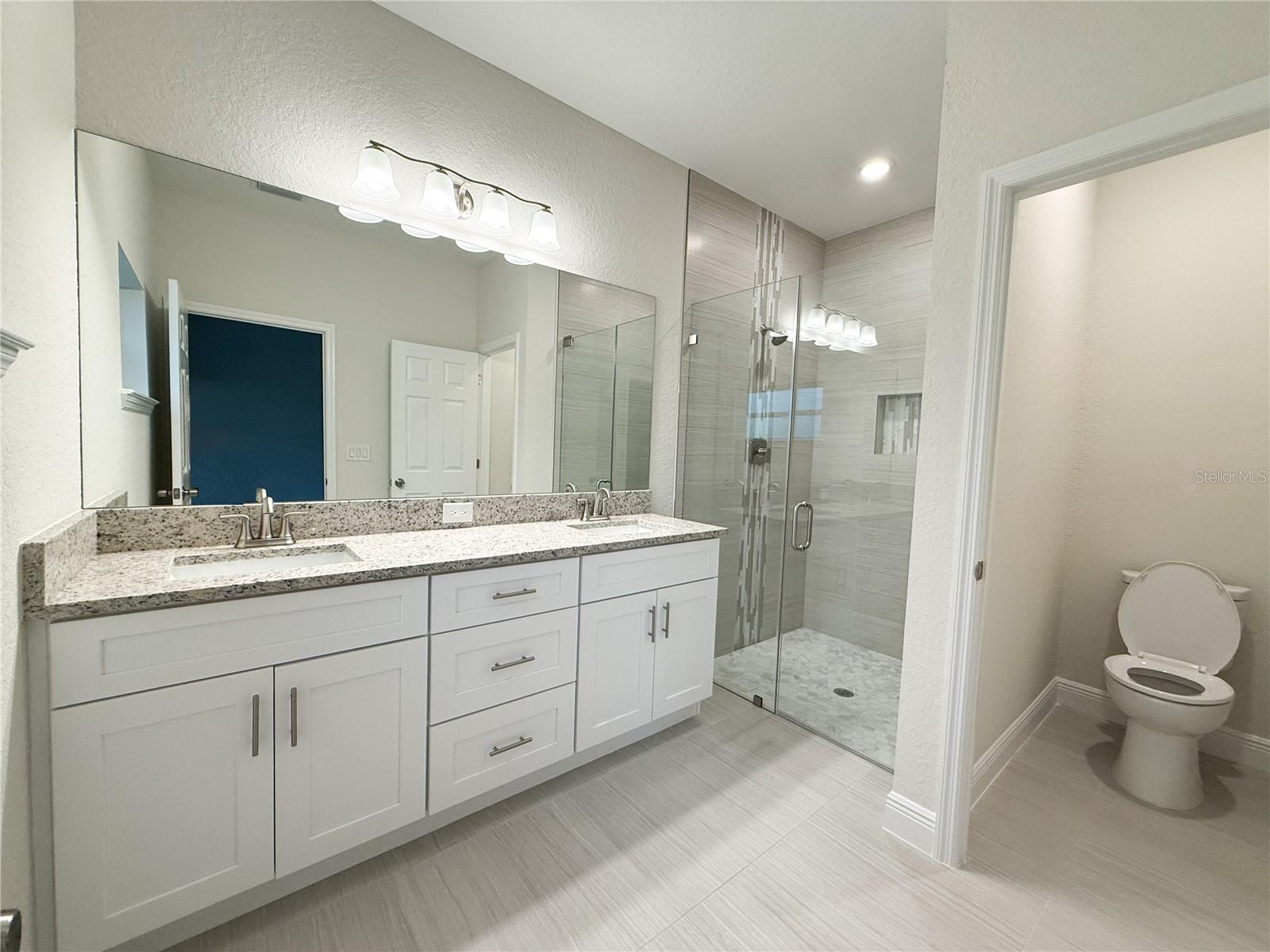 Listing Image #10