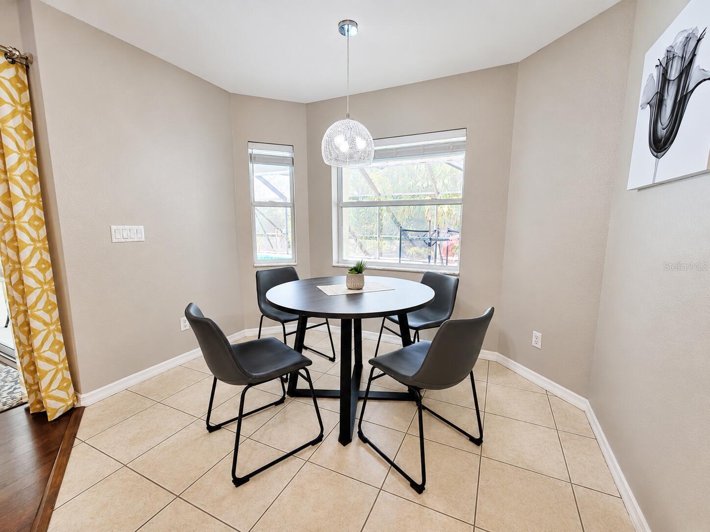 Listing Image #9