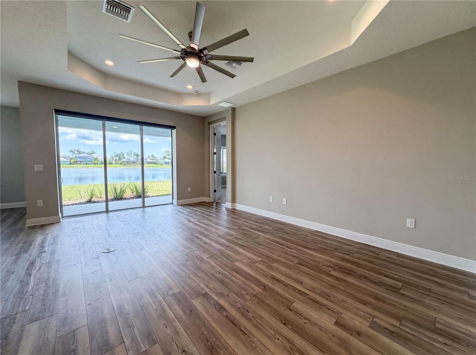 Listing Image #3