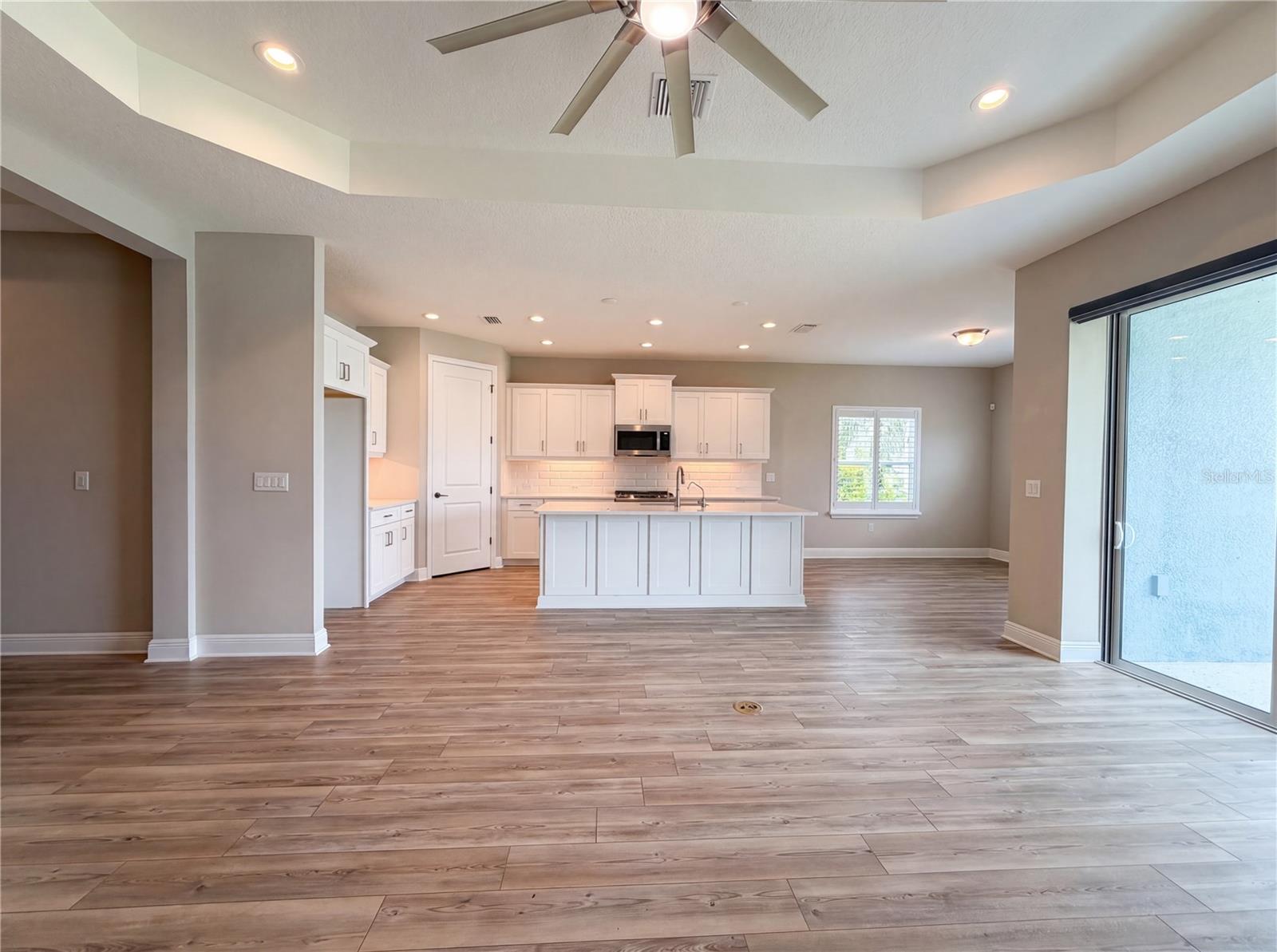 Listing Image #8