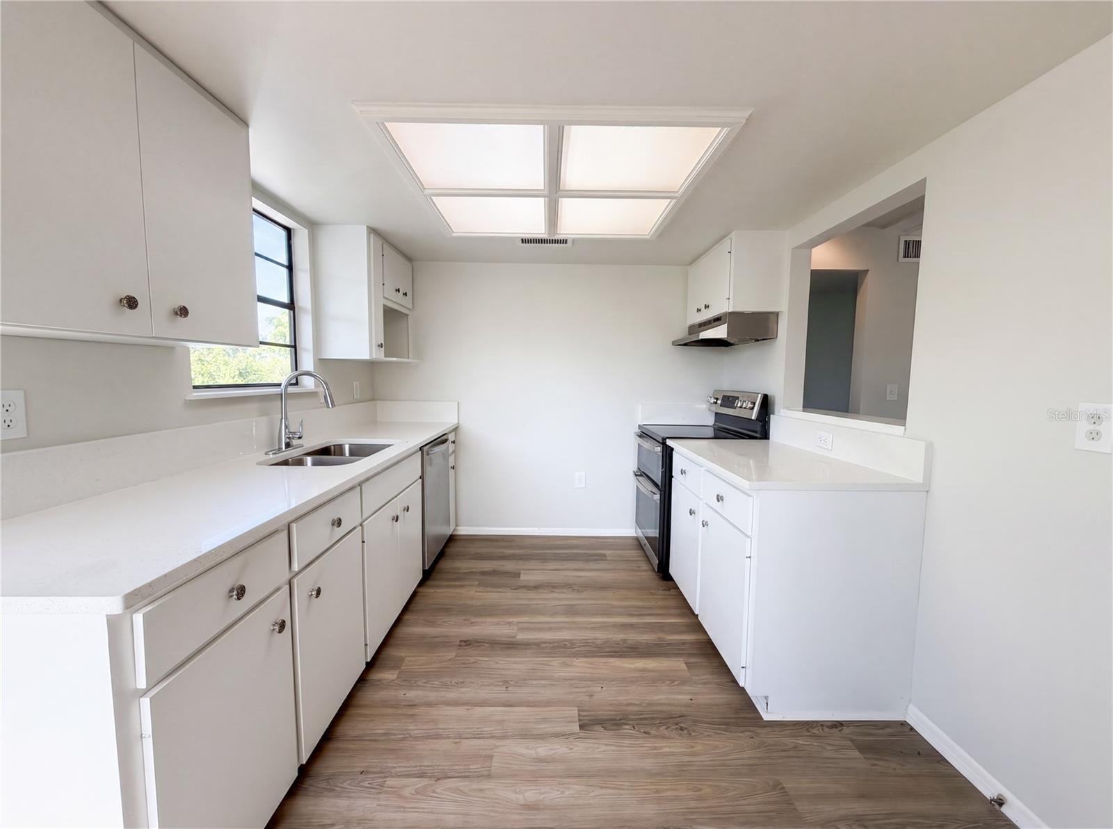 Listing Image #5