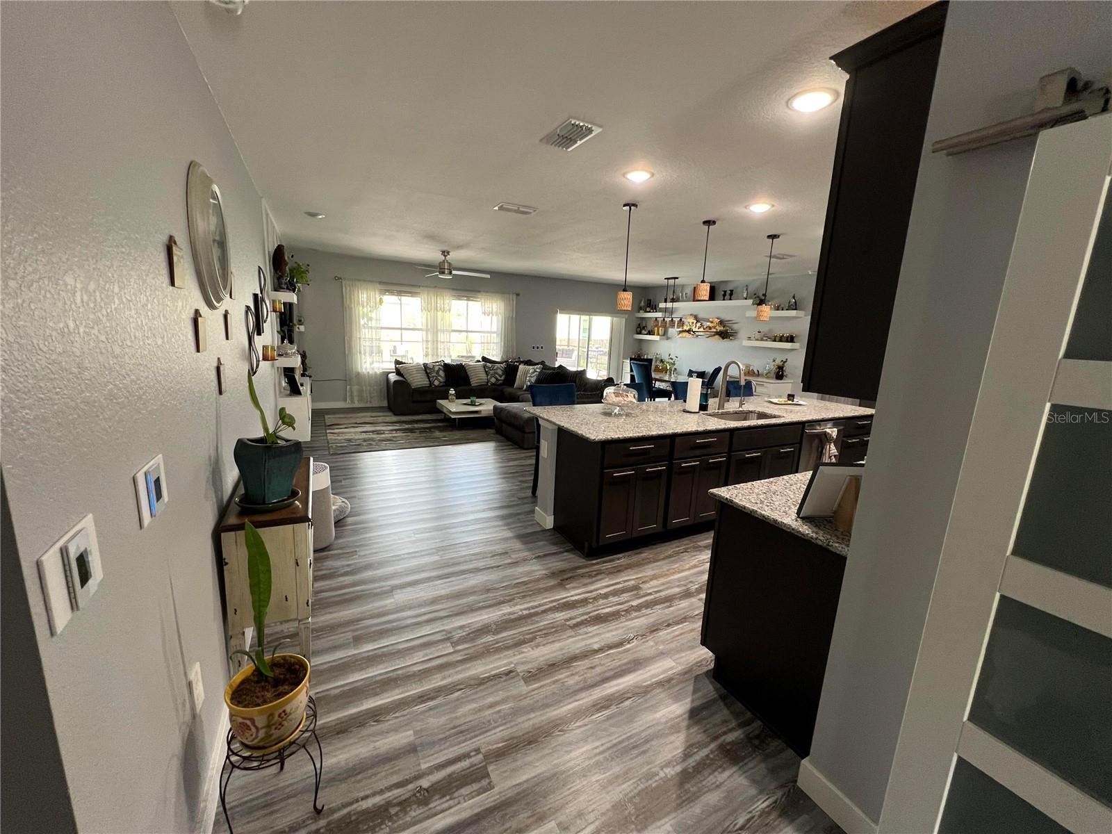 Listing Image #6