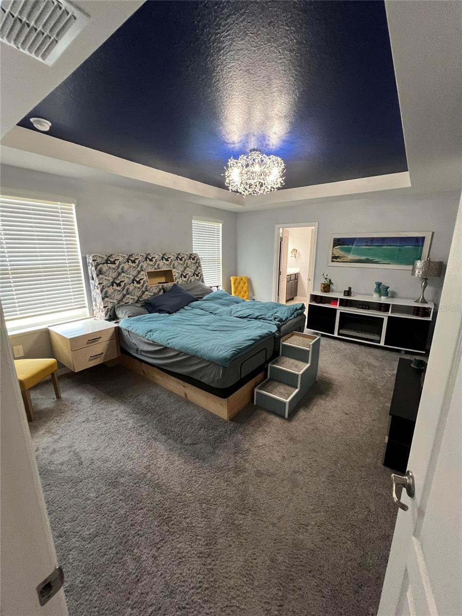 Listing Image #12