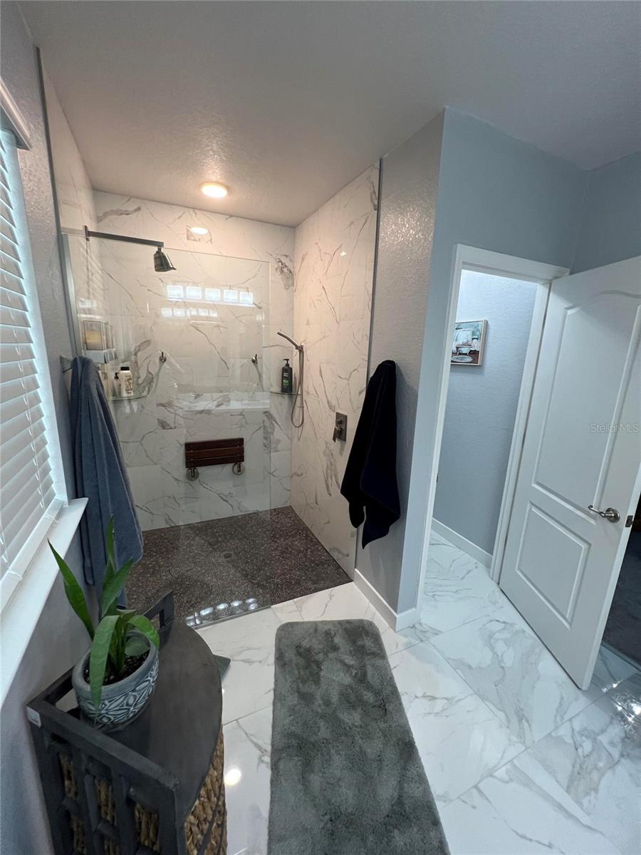 Listing Image #16