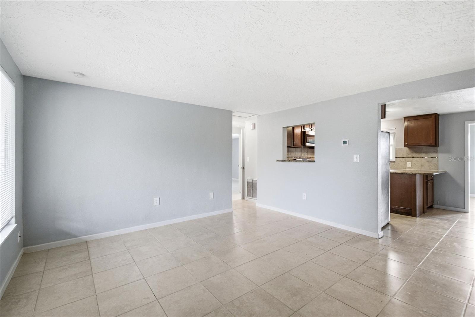 Listing Image #12