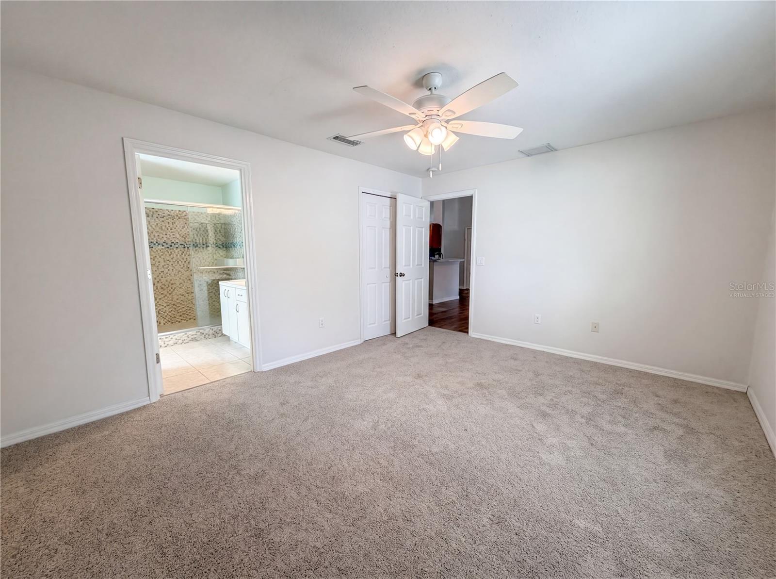 Listing Image #4