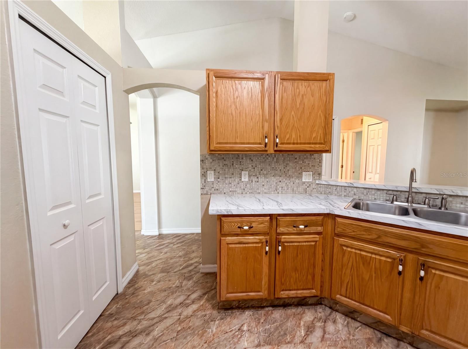 Listing Image #9