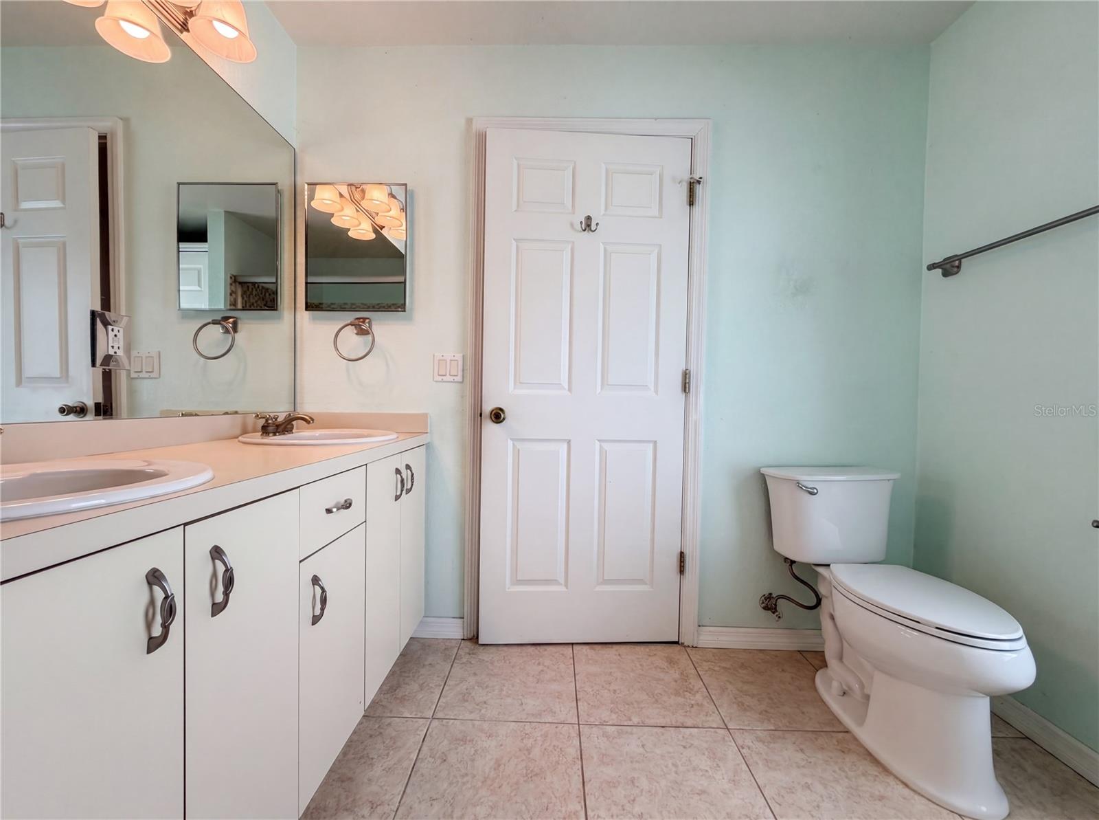 Listing Image #15