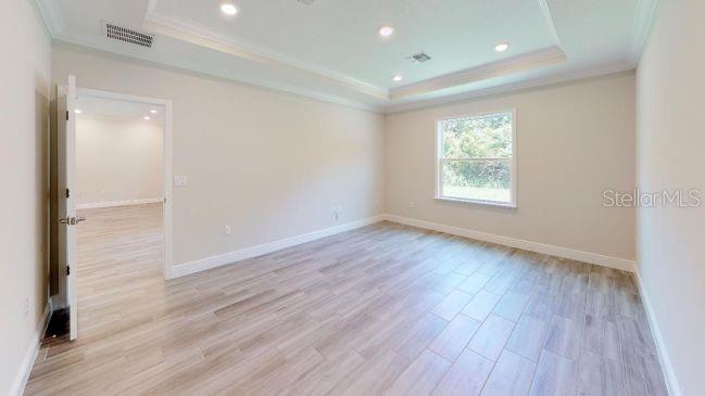 Listing Image #9