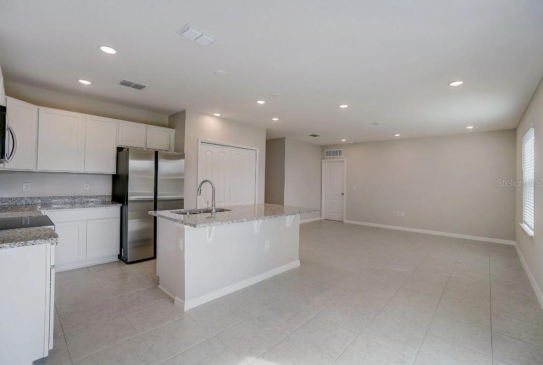 Listing Image #9