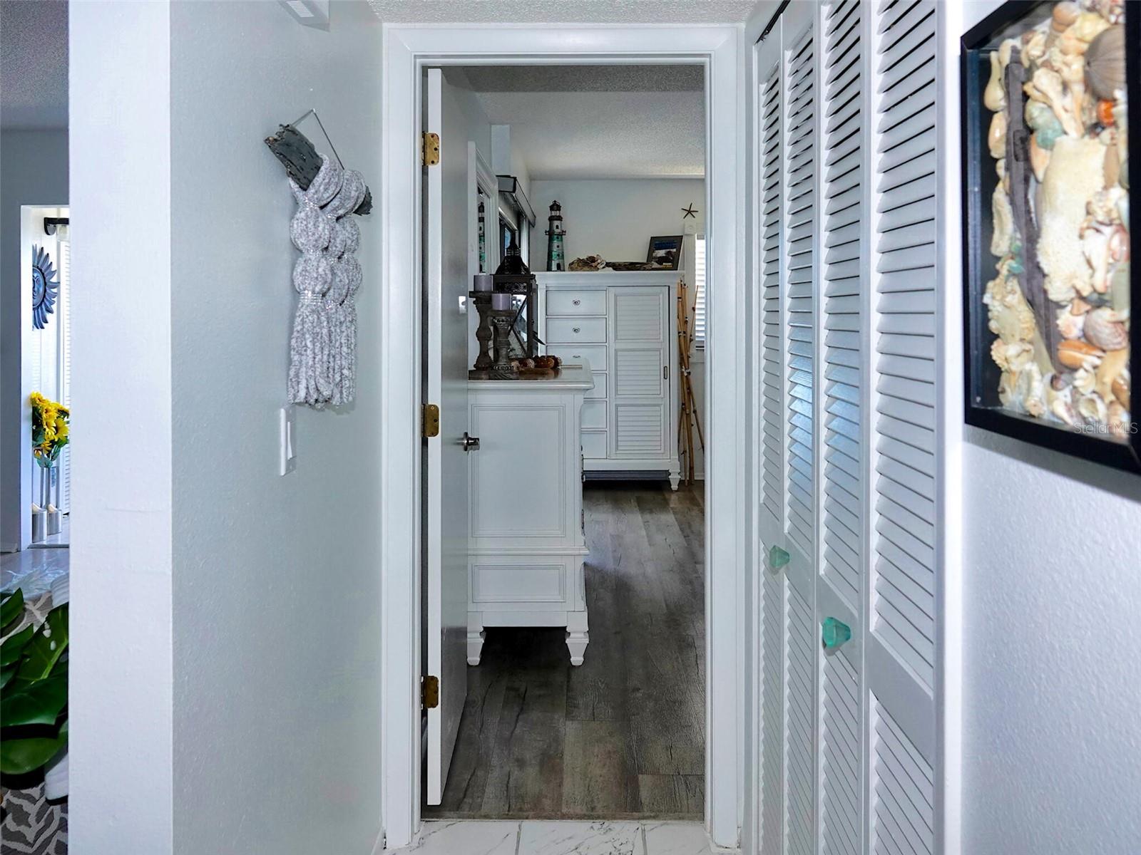 Listing Image #12