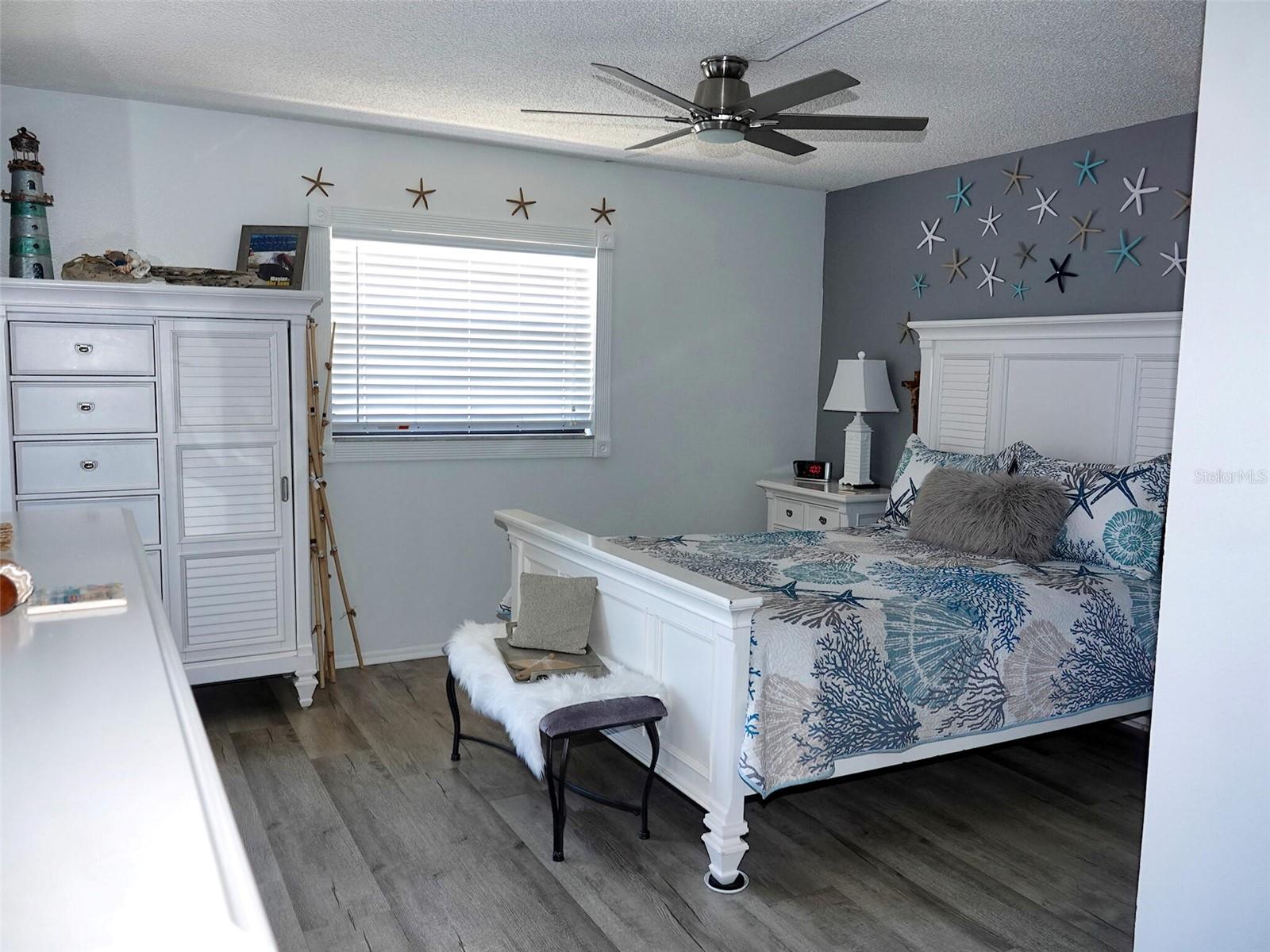Listing Image #13