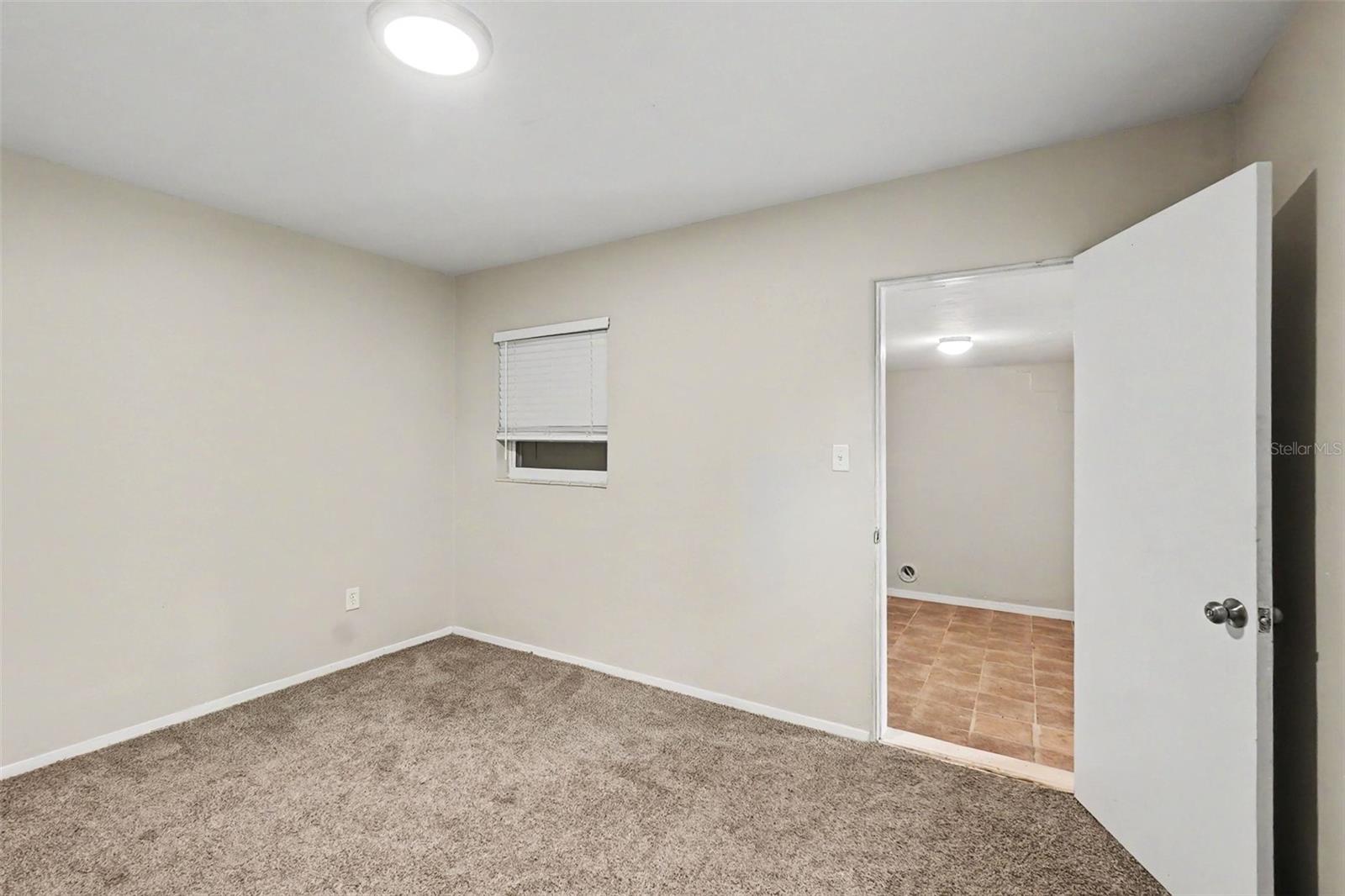 Listing Image #9