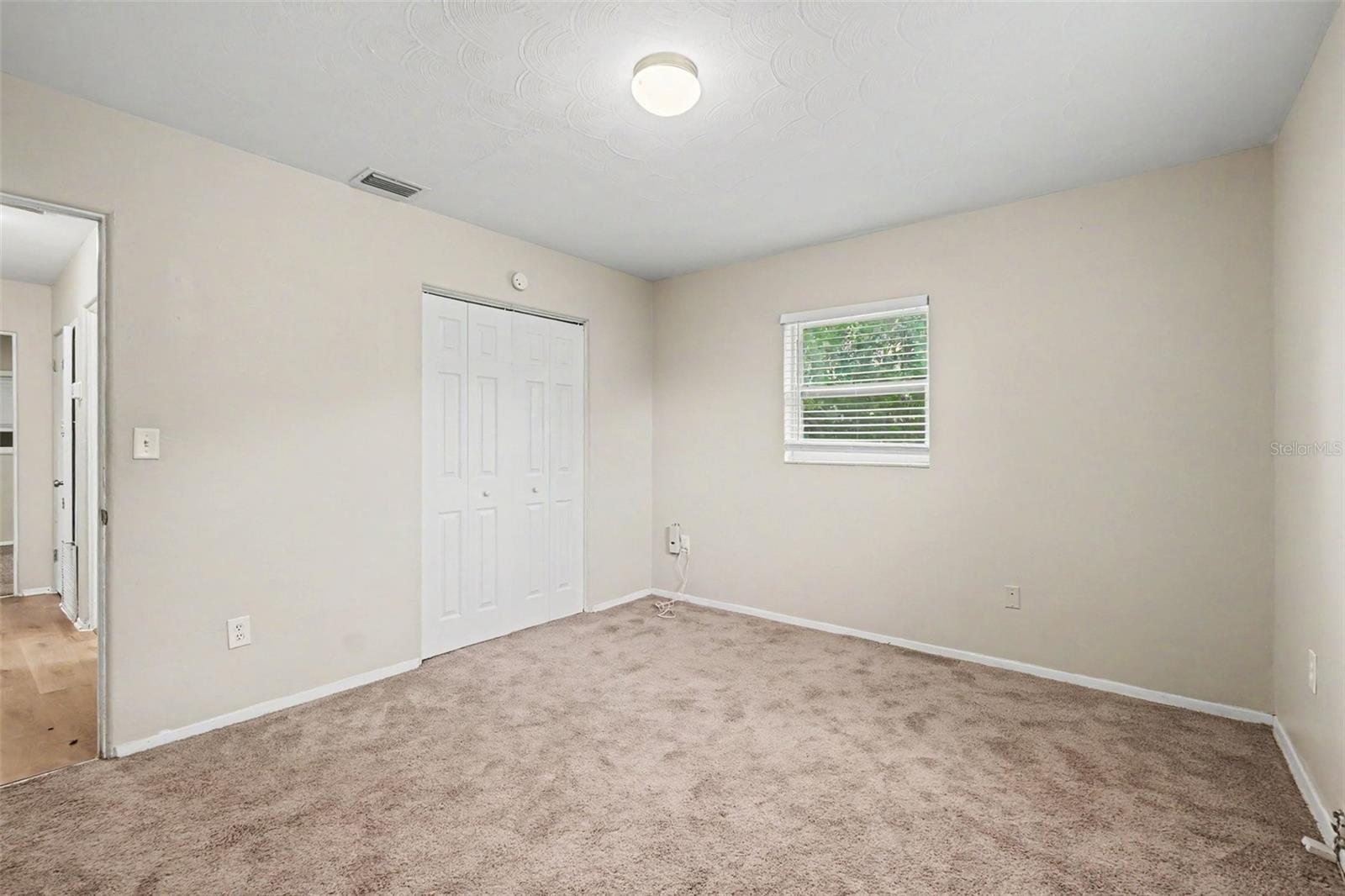 Listing Image #10
