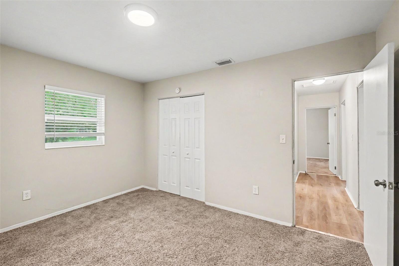 Listing Image #11
