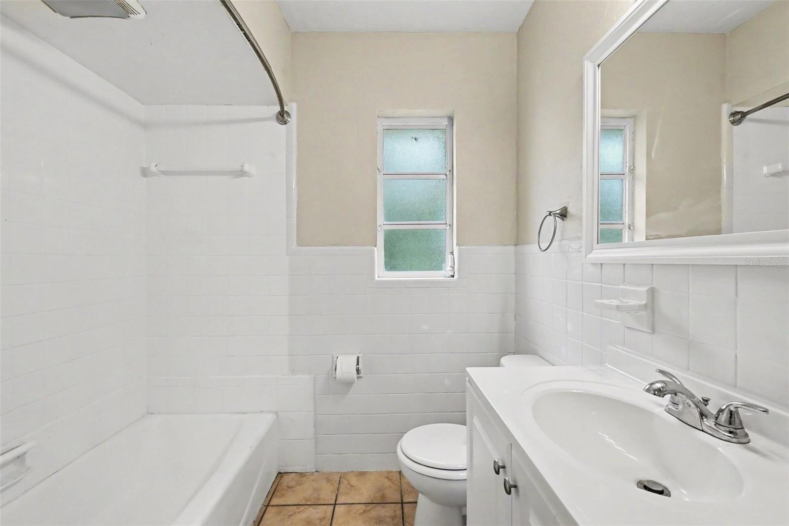 Listing Image #13
