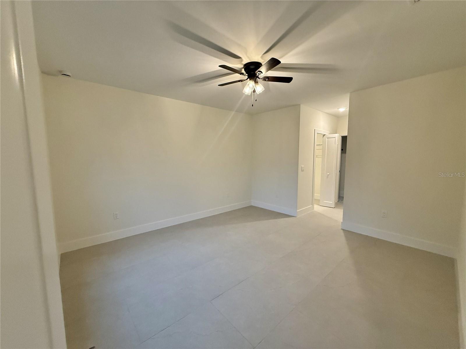 Listing Image #5