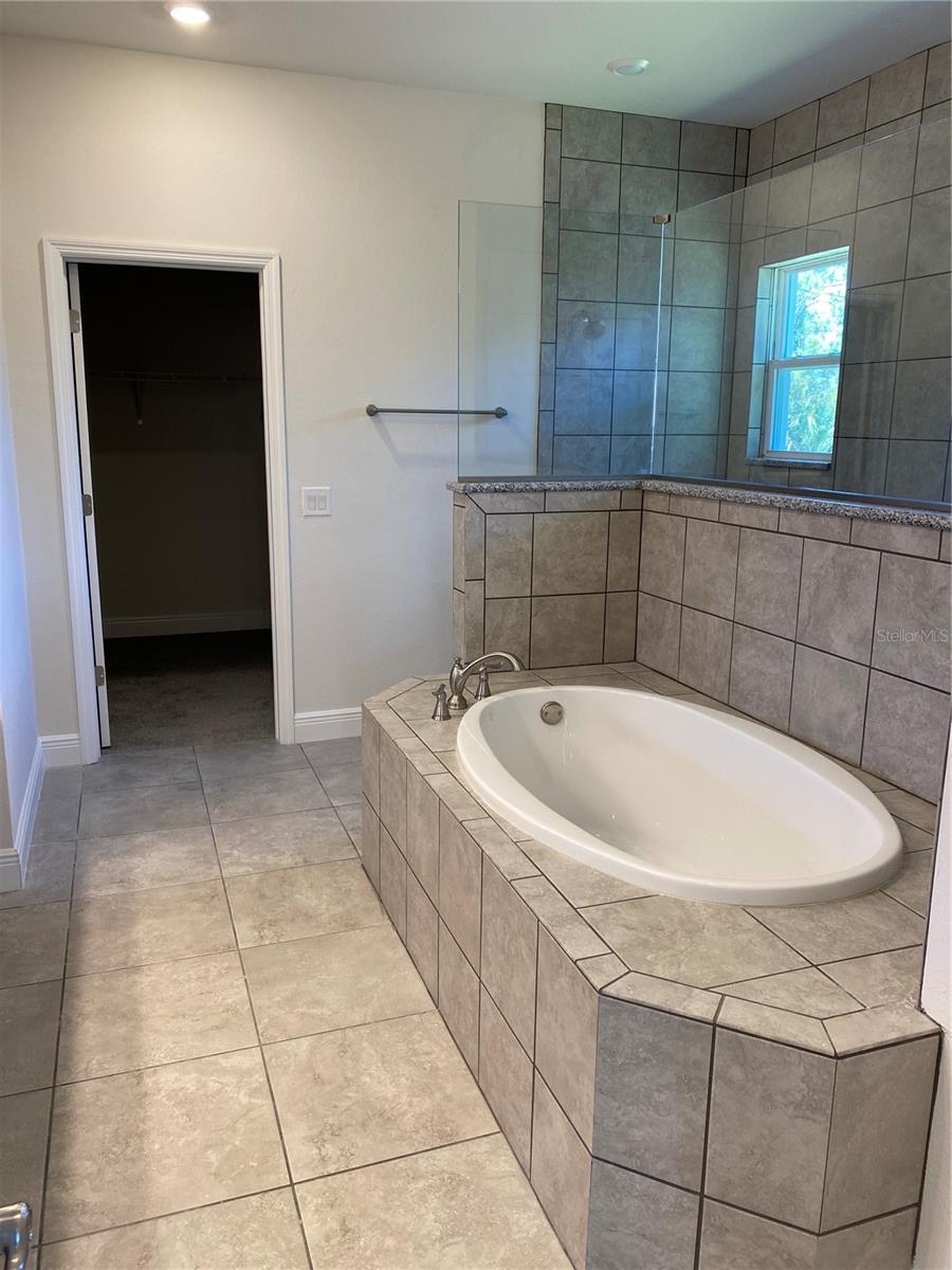 Listing Image #5