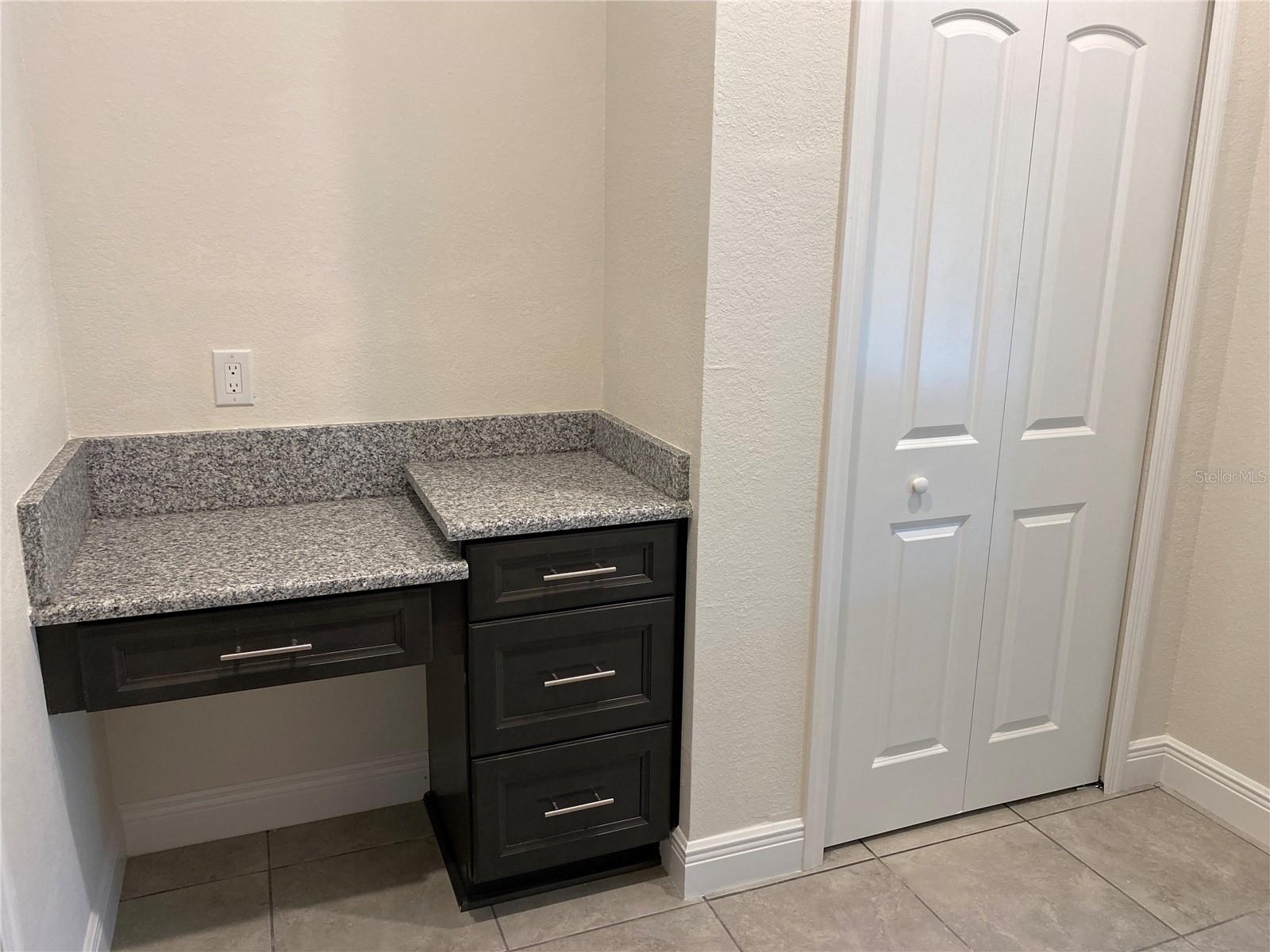 Listing Image #8