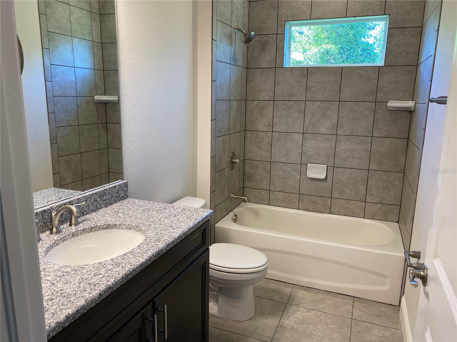 Listing Image #11