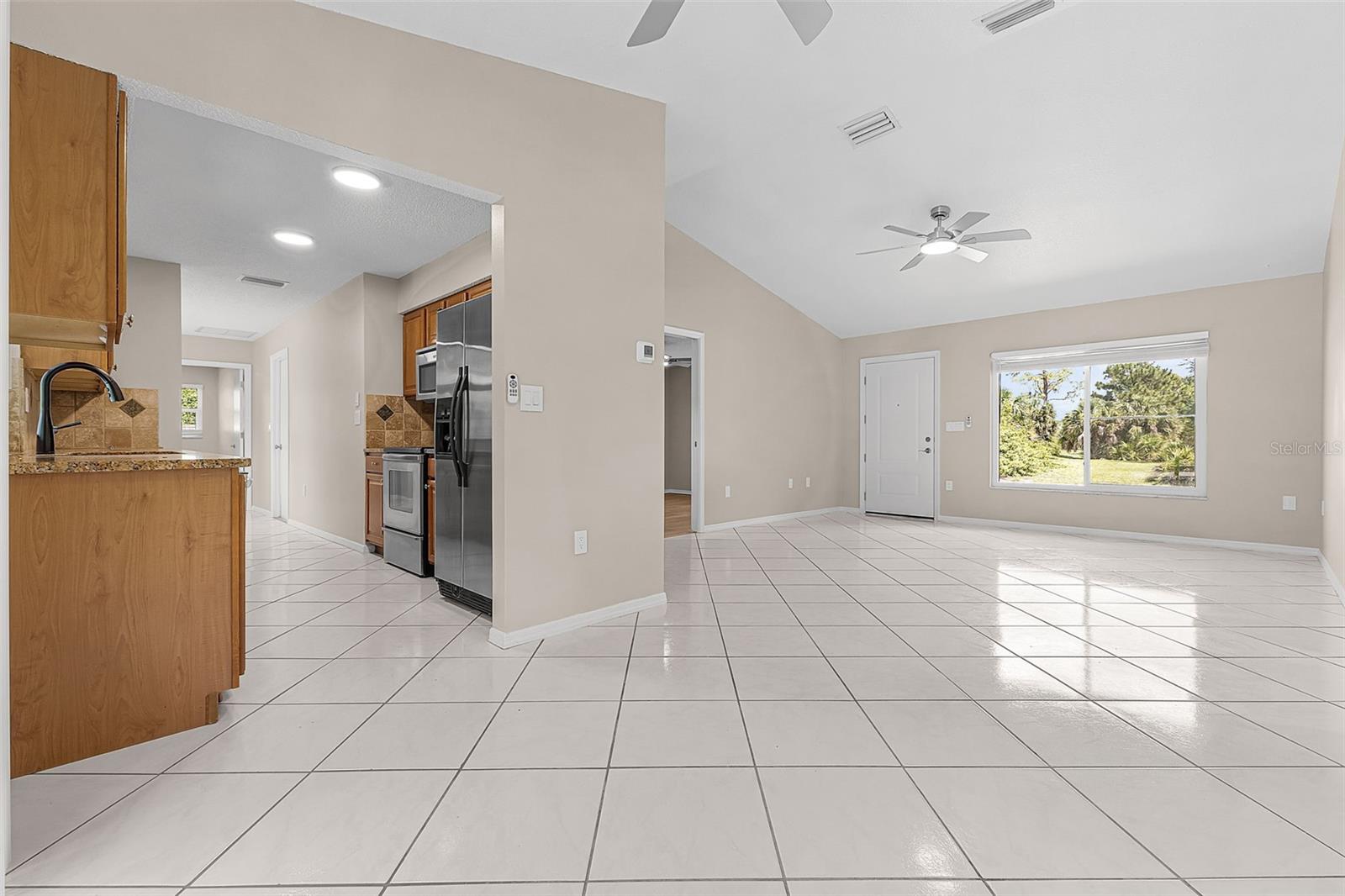 Listing Image #7
