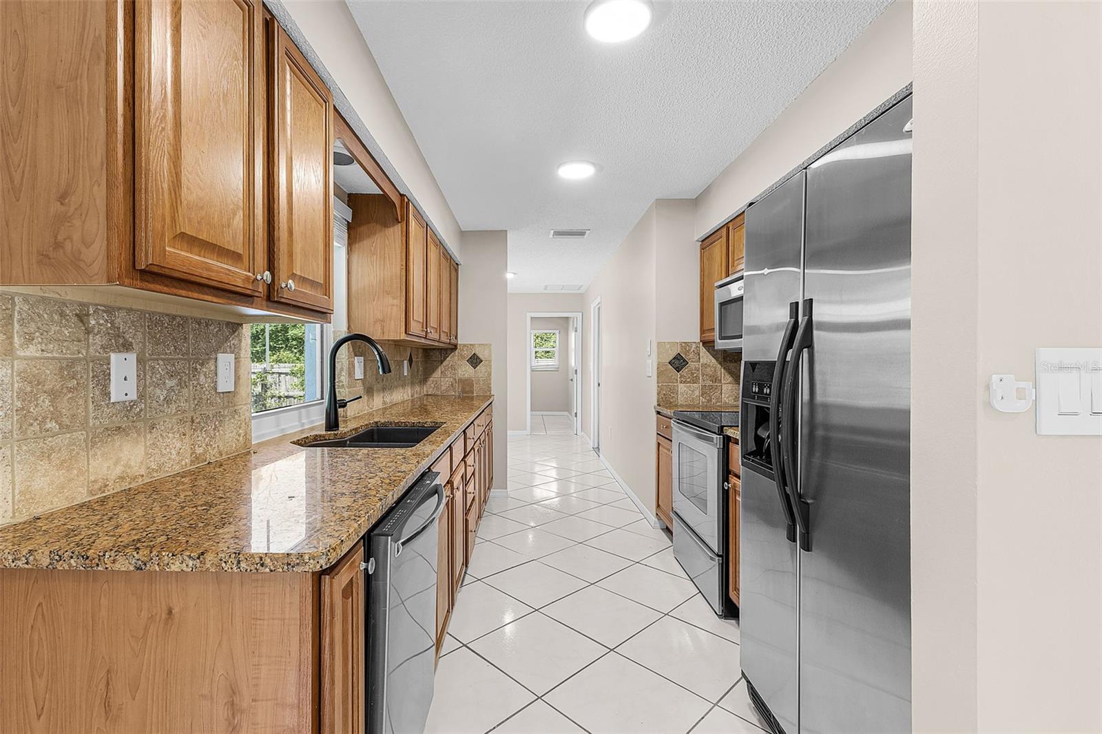 Listing Image #8