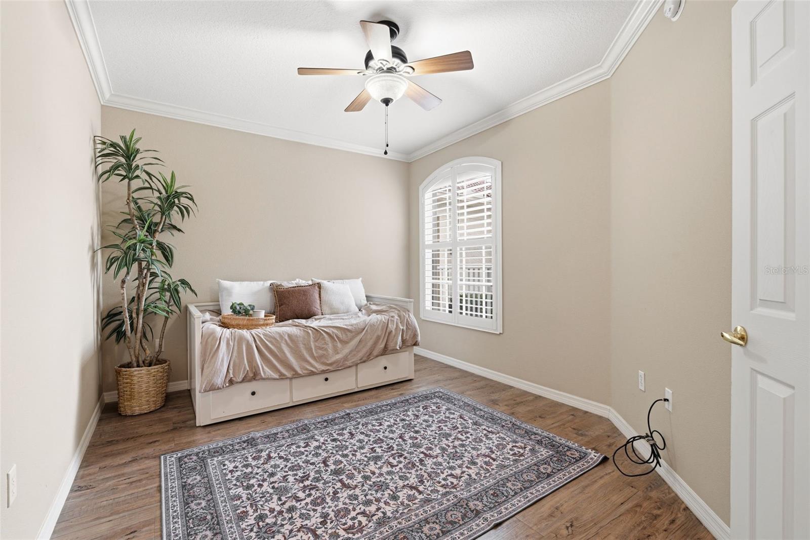 Listing Image #3