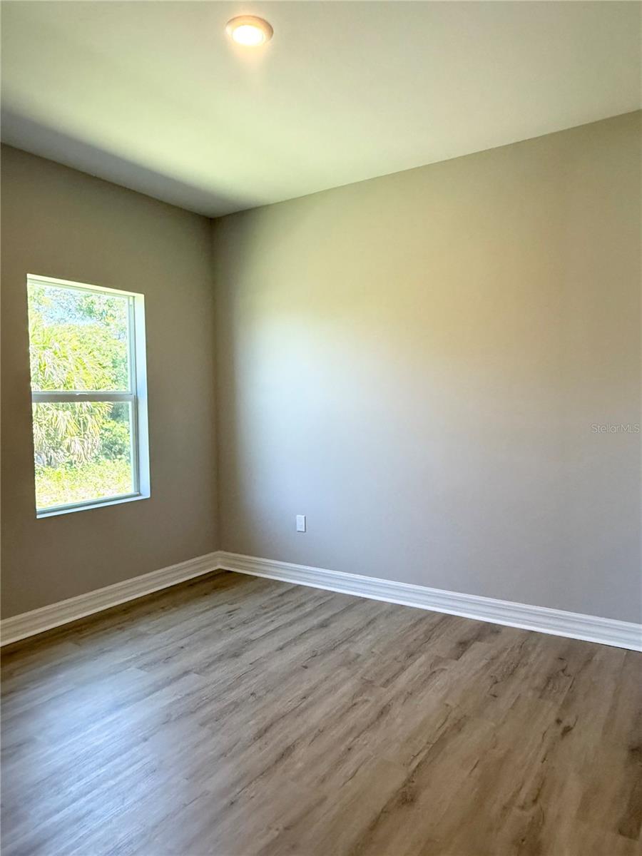 Listing Image #5