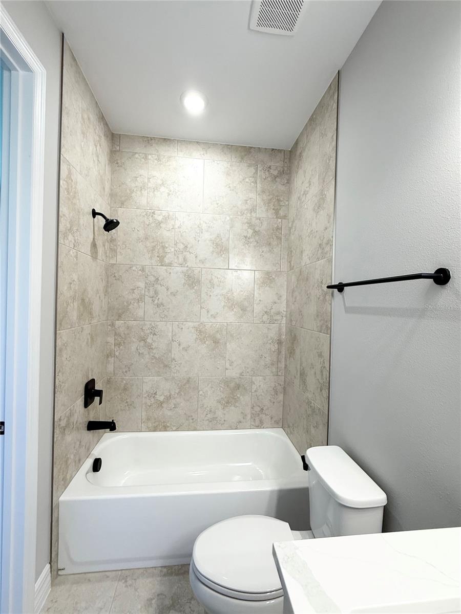 Listing Image #8