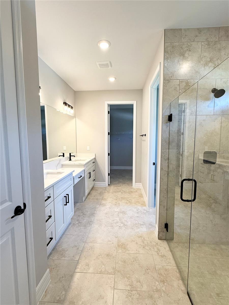 Listing Image #13