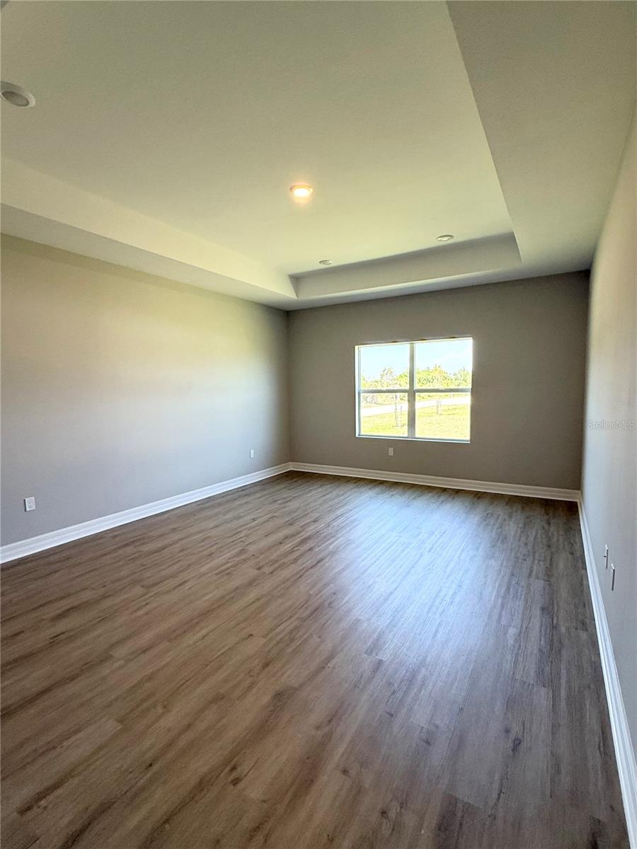 Listing Image #15