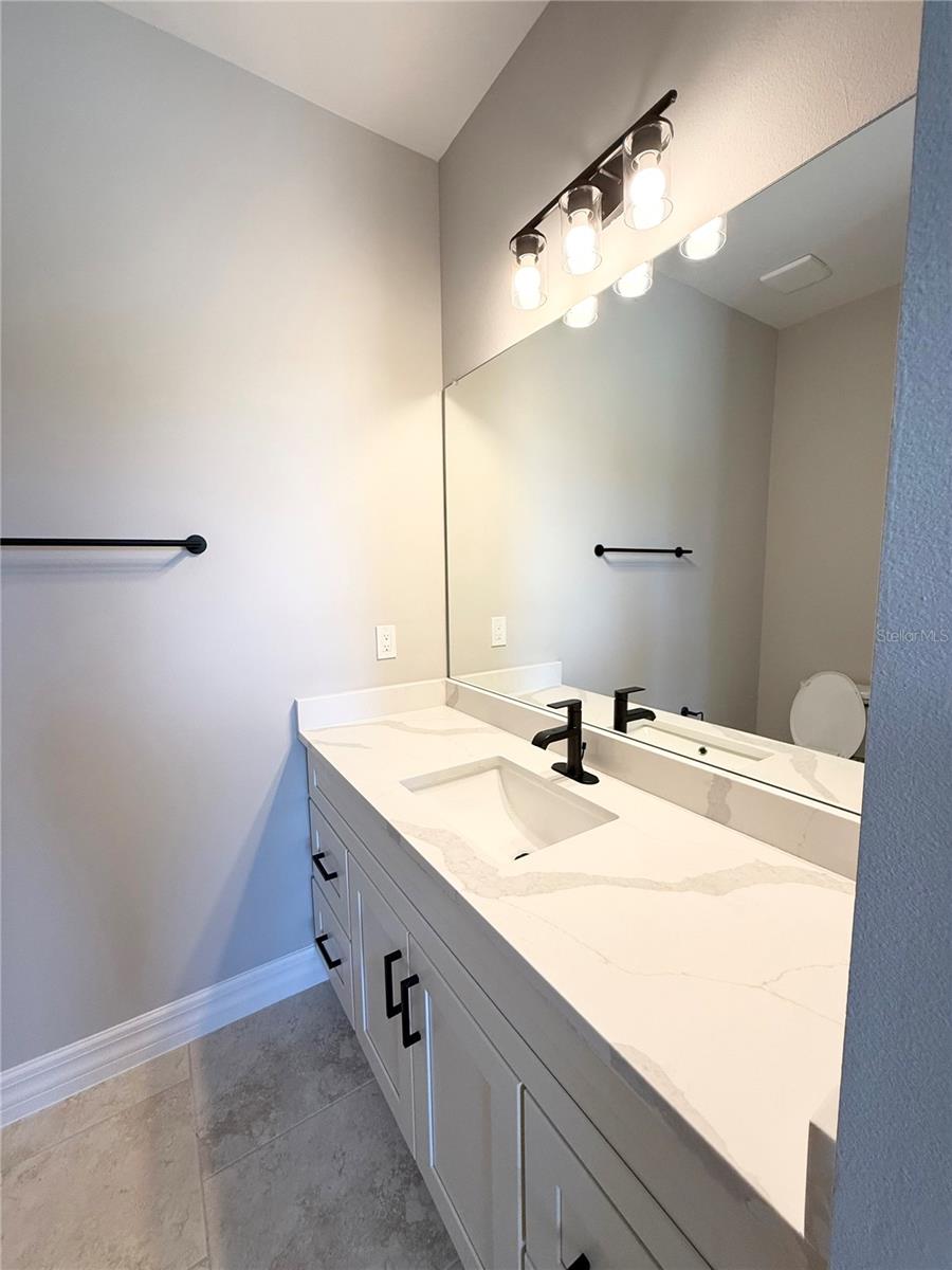 Listing Image #18
