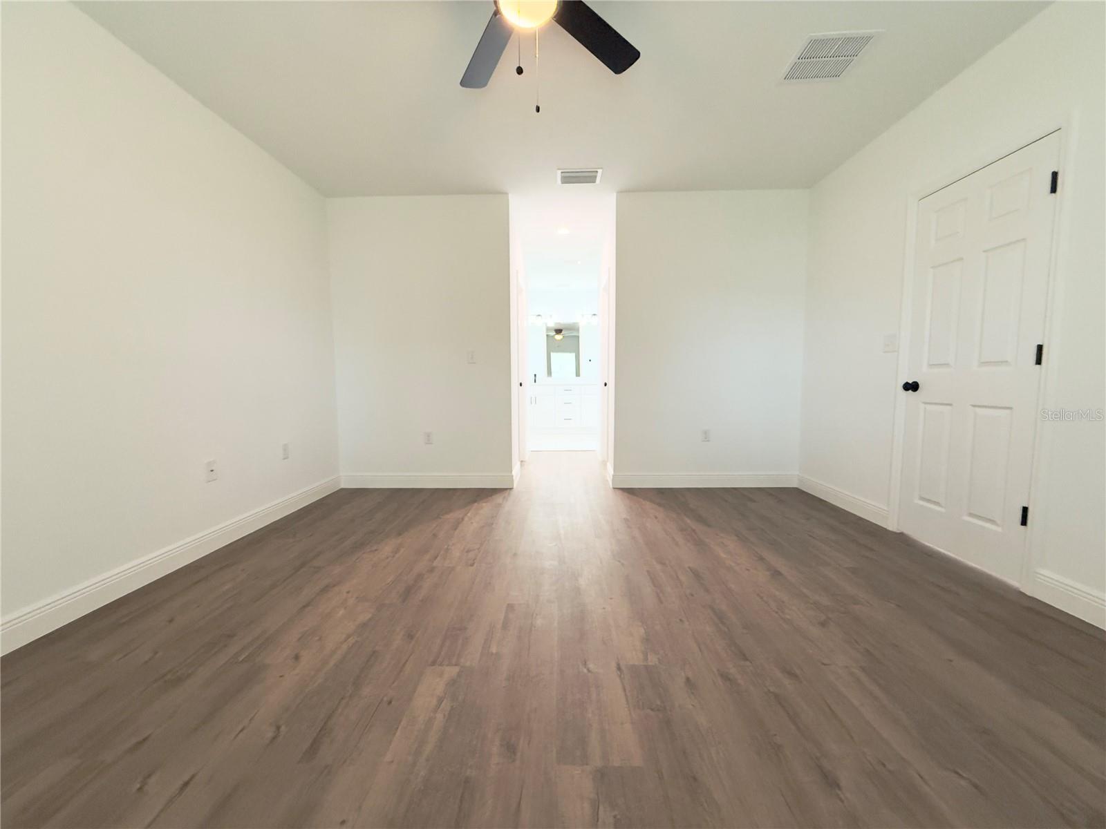 Listing Image #27