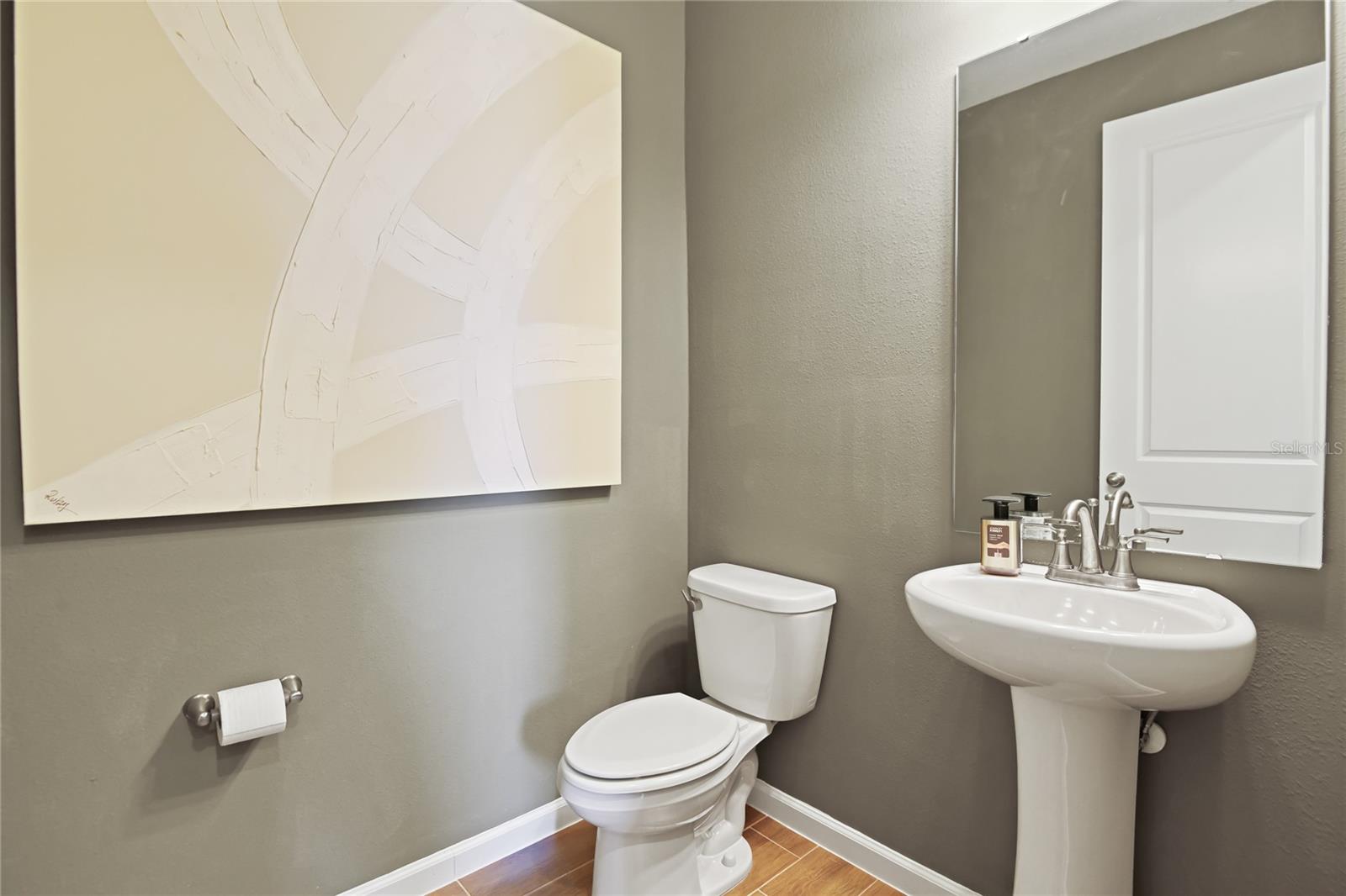 Listing Image #3