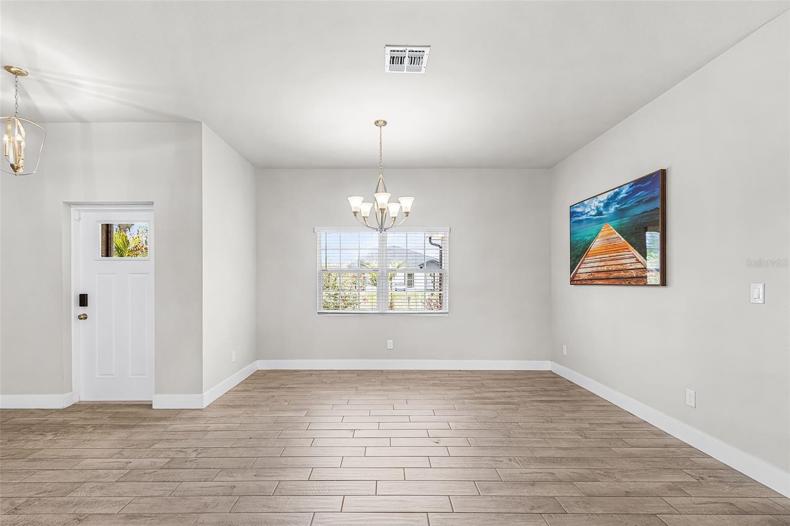 Listing Image #8