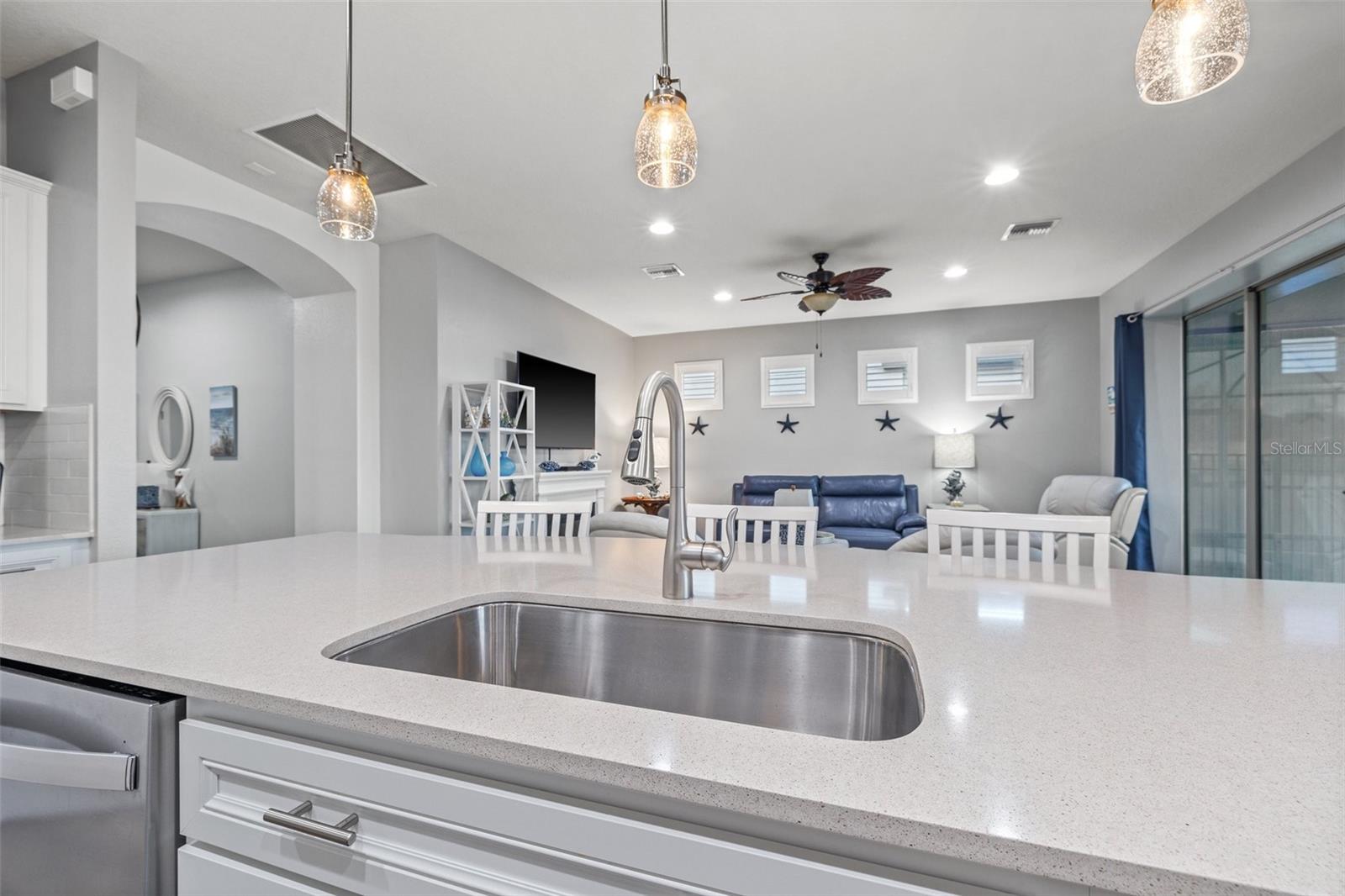 Listing Image #12