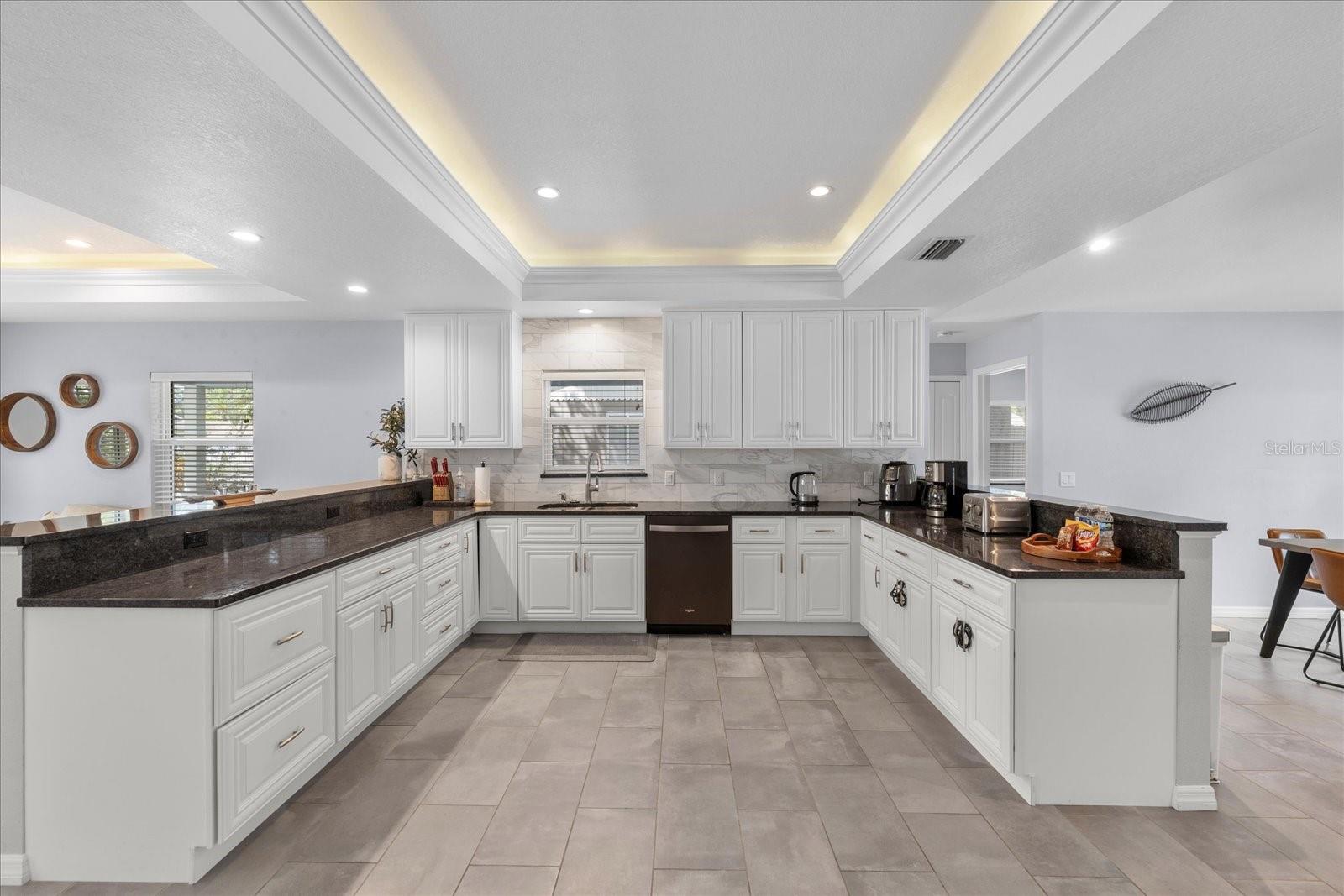 Listing Image #10