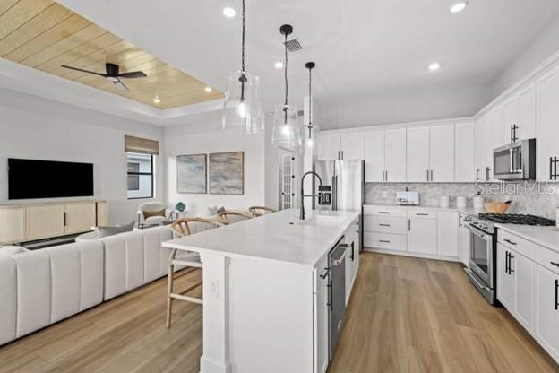 Listing Image #10