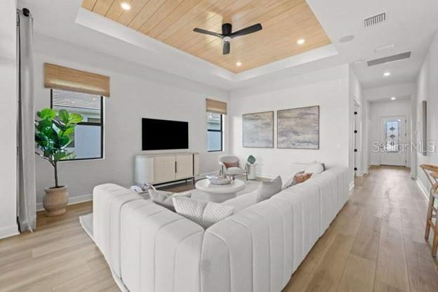Listing Image #11